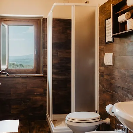 Borghetto Poggio Bianco Casa vacanze Radicondoli